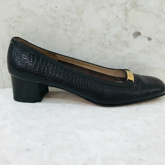 SALVATORE FERRAGAMO {8A2} Brown Embossed Leather Pumps - Picture 7 of 15